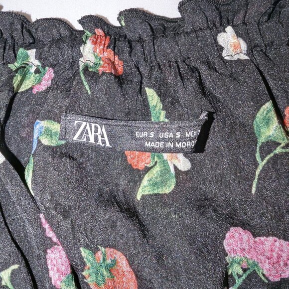Zara | Black Floral & Berry Print Ruffle Crop Top | Size Small - Picture 7 of 15